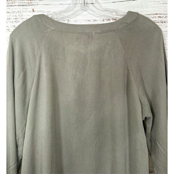 Pink Lily Women's Embroidered Henley Flowy Boho Blouse Olive Green Size Small - Picture 11 of 14